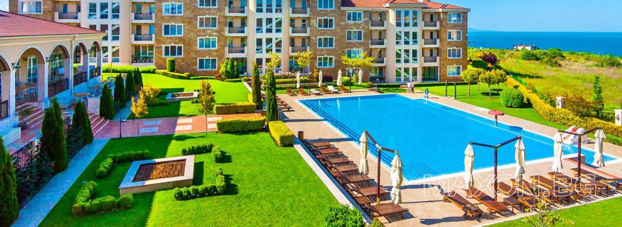 Captain'S Island Deluxe Chernomorets Exterior foto