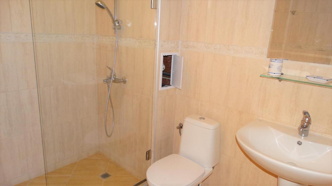 Captain'S Island Deluxe Chernomorets Exterior foto